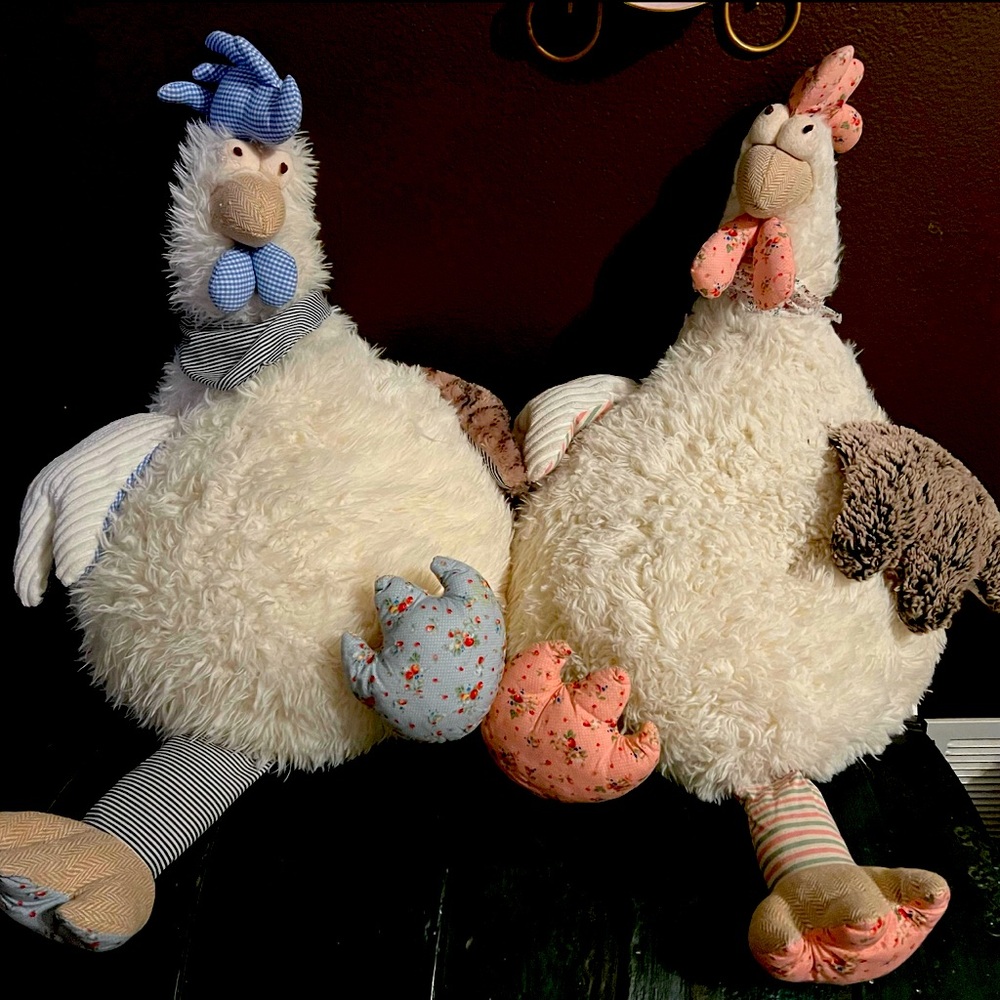 2 Nourison Snuggle Buddies 24” Oversized Rooster & Hen Plush Pillows